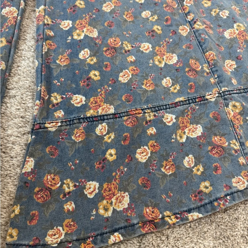 🌼 Blue Velvet Floral Wide Leg Denim Overalls – Size Small – NWT - Picture 8 of 12
